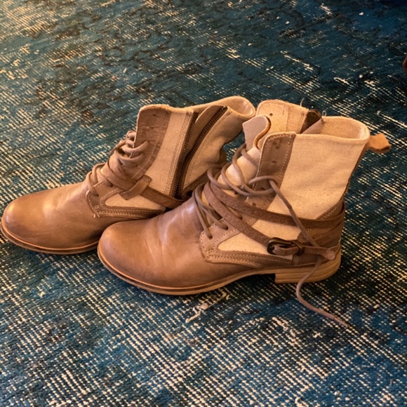 BUNKER LACE UP ANKLE BOOTS Only Worn once - Picture 6 of 6